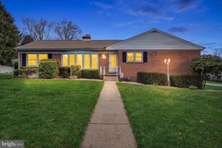 91 LYNBROOK DR S, York, PA 17402