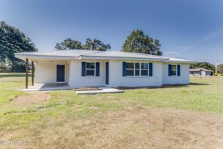 24675 Standard Dedeaux Road, Kiln, MS 39556