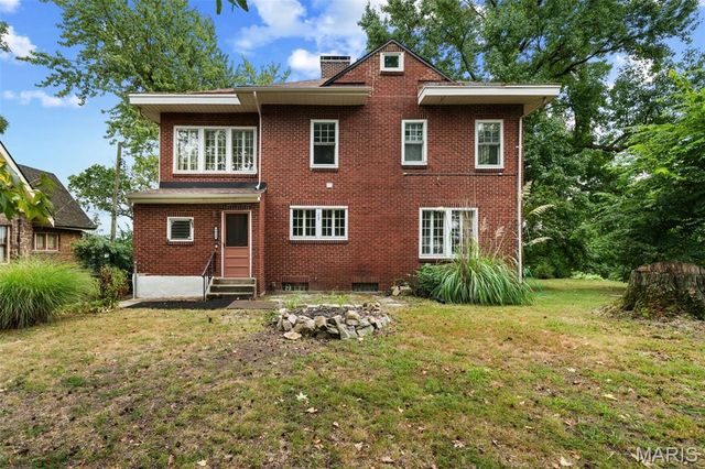 9914 Parkway Drive, St Louis, MO 63137