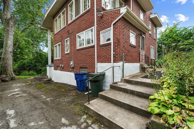 9914 Parkway Drive, St Louis, MO 63137