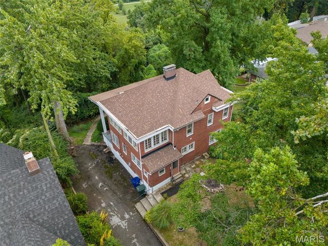 9914 Parkway Drive, St Louis, MO 63137