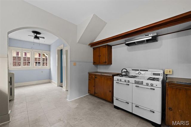 9914 Parkway Drive, St Louis, MO 63137