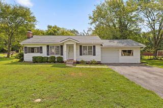 11678 Back Valley Road, Soddy Daisy, TN 37379