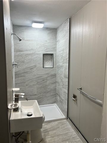 2418 Lodi Street, Syracuse, NY 13208