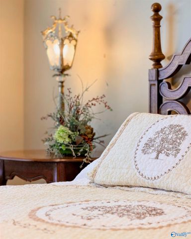 1538 Blackhall Lane SE, Decatur, AL 35601