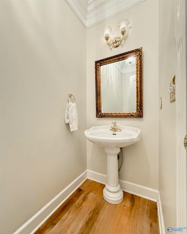 1538 Blackhall Lane SE, Decatur, AL 35601