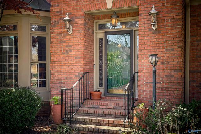 1538 Blackhall Lane SE, Decatur, AL 35601