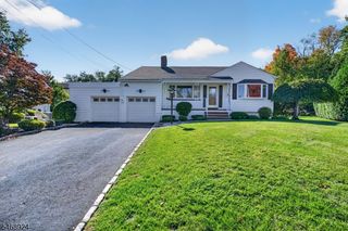 38 Nomahegan Ct, Cranford Twp., NJ 07016