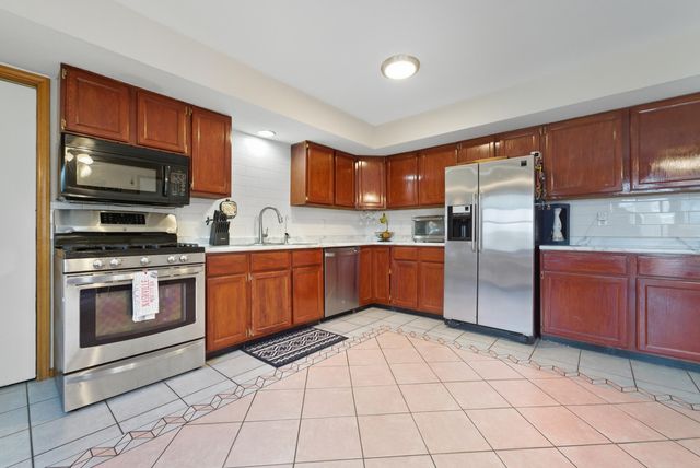 306 Bach Road, Schererville, IN 46375