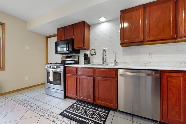 306 Bach Road, Schererville, IN 46375