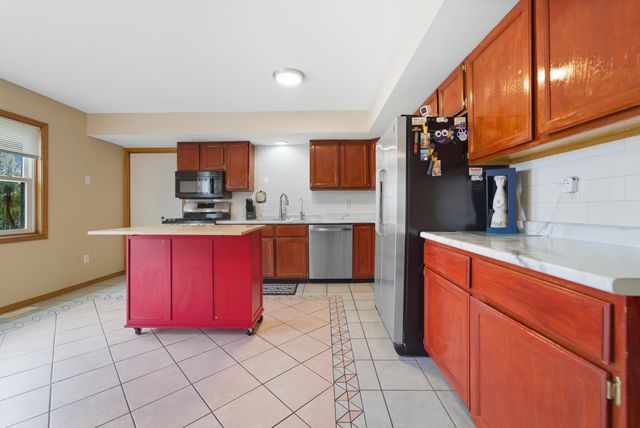 306 Bach Road, Schererville, IN 46375