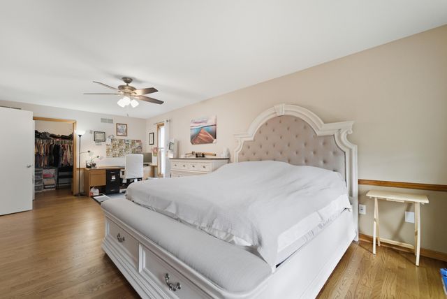 306 Bach Road, Schererville, IN 46375