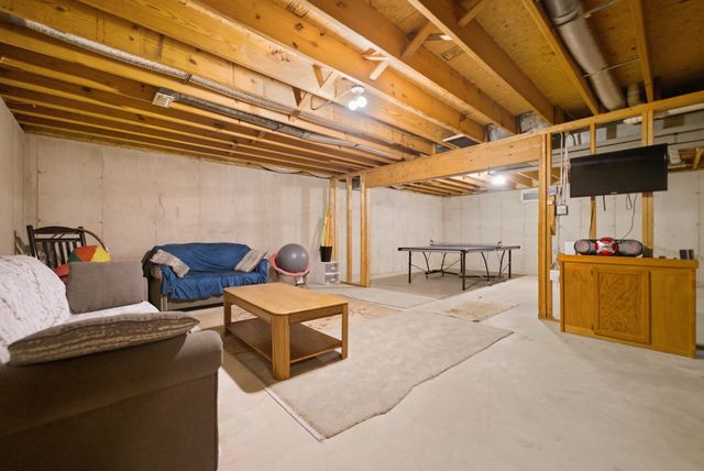 306 Bach Road, Schererville, IN 46375