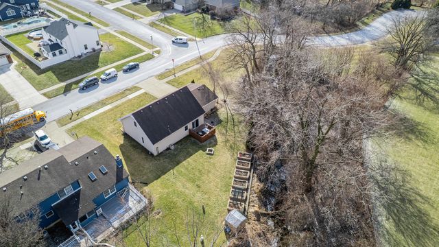 306 Bach Road, Schererville, IN 46375