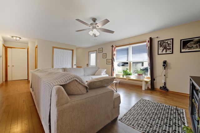 306 Bach Road, Schererville, IN 46375