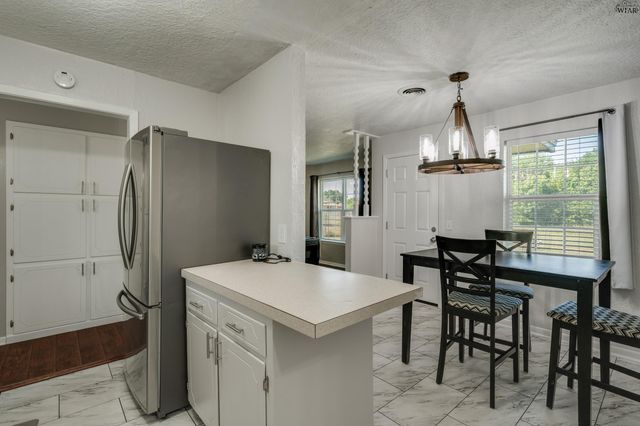 5400 DEWEY STREET, Wichita Falls, TX 76306