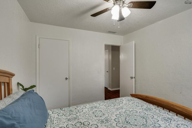 5400 DEWEY STREET, Wichita Falls, TX 76306