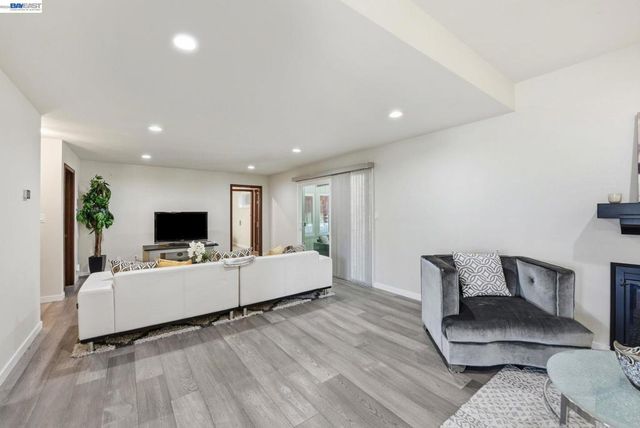 44304 Paiute Ct, Fremont, CA 94539