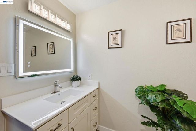 44304 Paiute Ct, Fremont, CA 94539