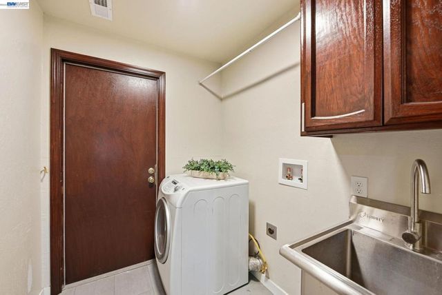44304 Paiute Ct, Fremont, CA 94539