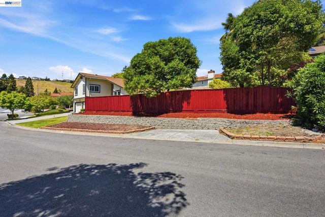 44304 Paiute Ct, Fremont, CA 94539