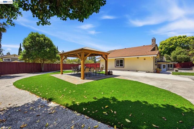44304 Paiute Ct, Fremont, CA 94539