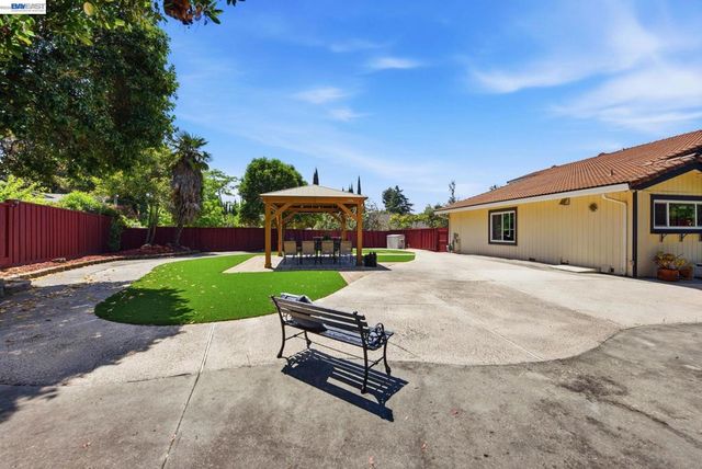 44304 Paiute Ct, Fremont, CA 94539