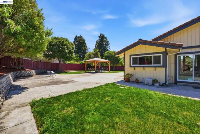 44304 Paiute Ct, Fremont, CA 94539