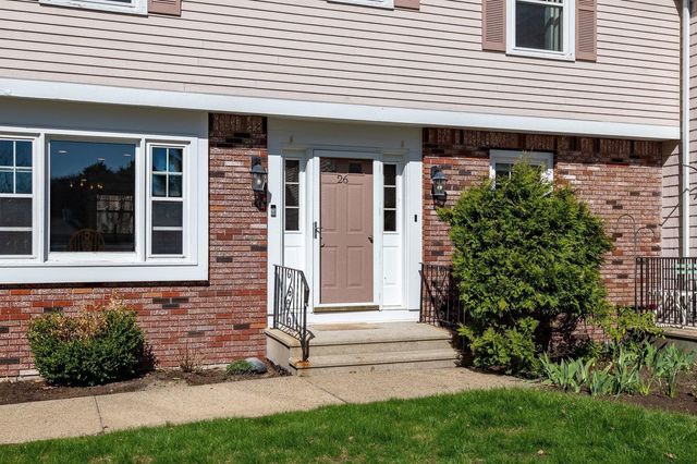 26 Pheasant Run Lane, Stratham, NH 03885