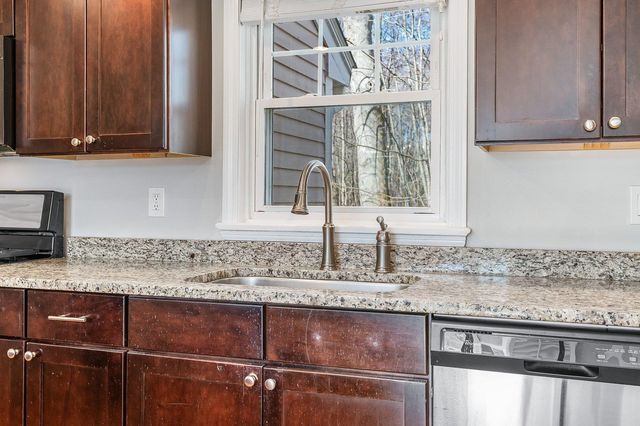 26 Pheasant Run Lane, Stratham, NH 03885