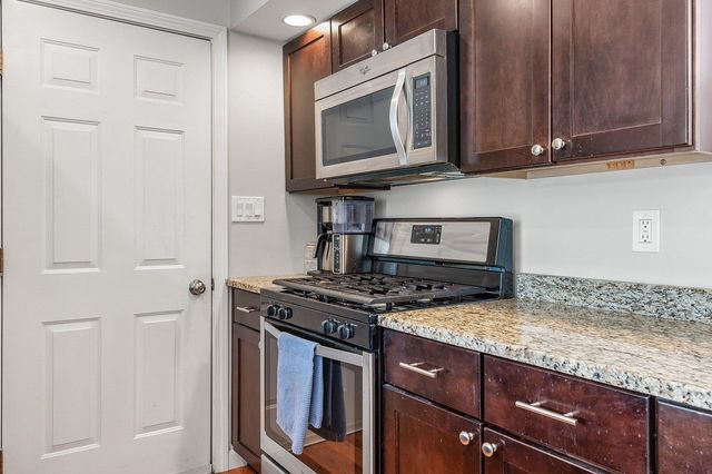 26 Pheasant Run Lane, Stratham, NH 03885