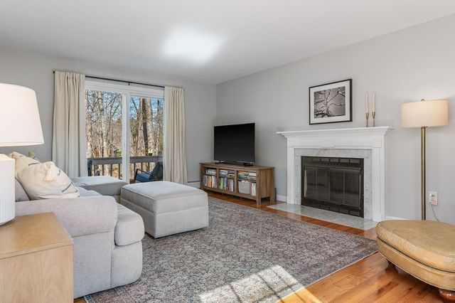 26 Pheasant Run Lane, Stratham, NH 03885
