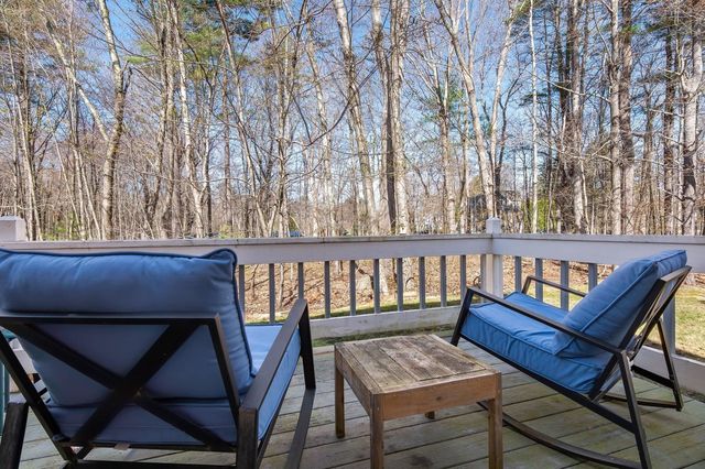 26 Pheasant Run Lane, Stratham, NH 03885