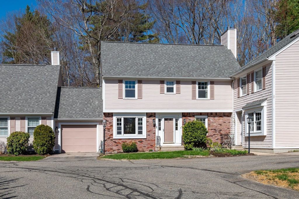 26 Pheasant Run Lane, Stratham, NH 03885