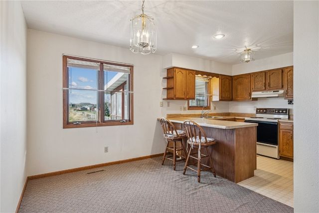 1280 S 15th Street, Marion, IA 52302