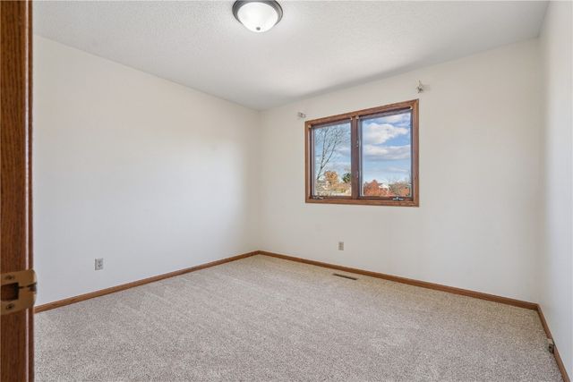 1280 S 15th Street, Marion, IA 52302