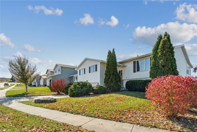 1280 S 15th Street, Marion, IA 52302