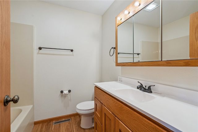 1280 S 15th Street, Marion, IA 52302