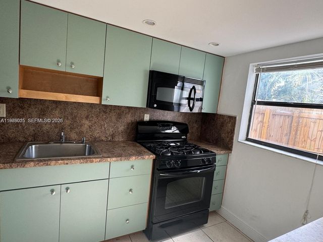 11321 SW 65th St, Miami, FL 33173