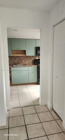 11321 SW 65th St, Miami, FL 33173