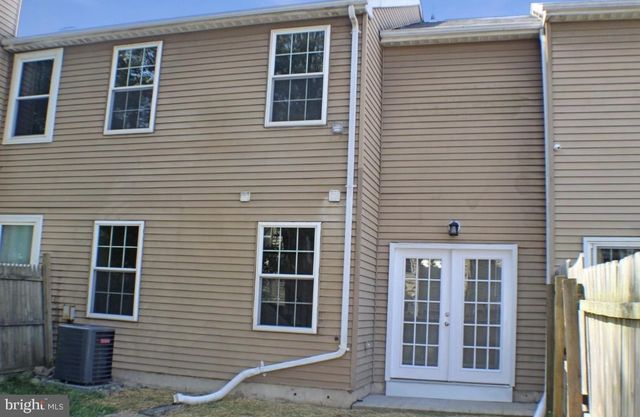 60 RIVER BANK DR, Roebling, NJ 08554