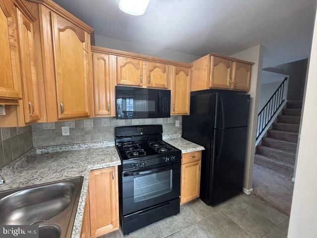 60 RIVER BANK DR, Roebling, NJ 08554