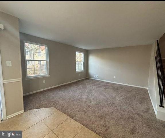 60 RIVER BANK DR, Roebling, NJ 08554