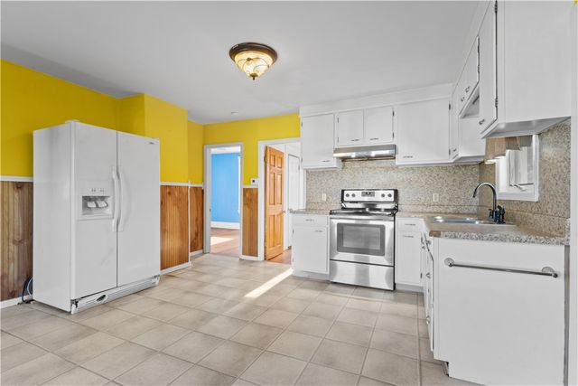 147 Warwick Street, Woonsocket, RI 02895