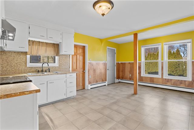 147 Warwick Street, Woonsocket, RI 02895