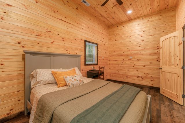4895 Webbs Camp Rd, Walling, TN 38587