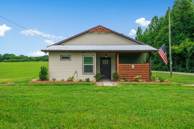 4895 Webbs Camp Rd, Walling, TN 38587