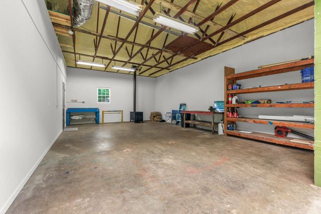 4895 Webbs Camp Rd, Walling, TN 38587