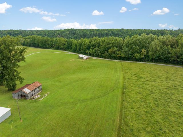 4895 Webbs Camp Rd, Walling, TN 38587