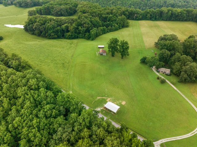 4895 Webbs Camp Rd, Walling, TN 38587